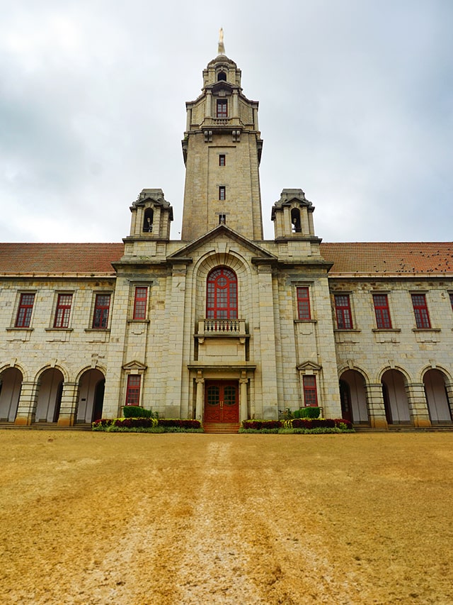Facade of the main administrative building of the Indian Institute of Science (IISc), Bengaluru; IISc Bangalore internship 2024 concept